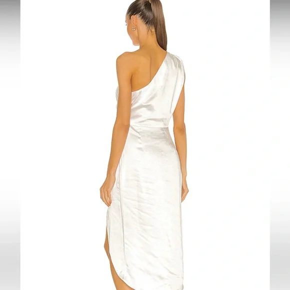 Stunning Elliatt dress in ivory - Picture 4 of 8